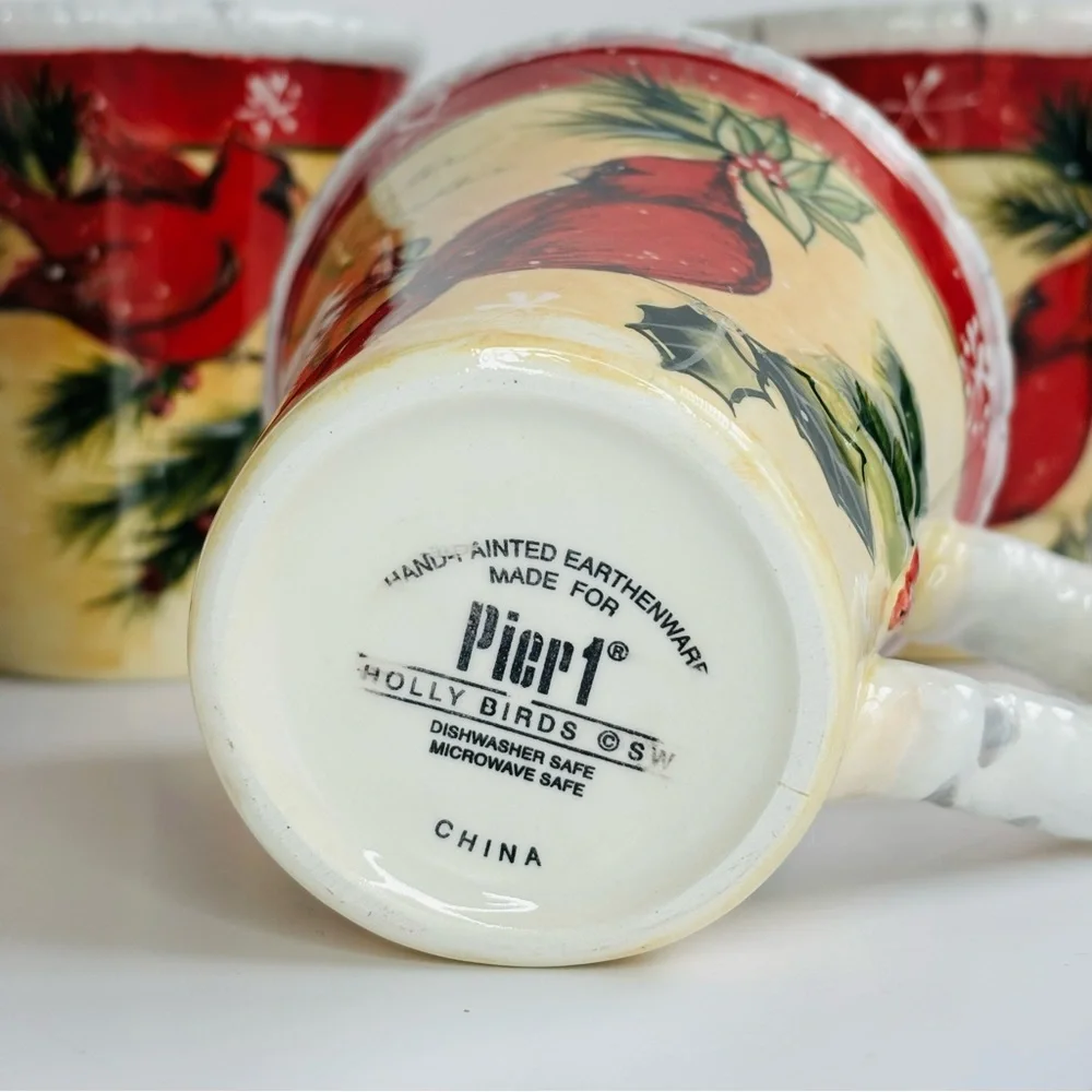 Pier1 Hollybirds Set of Four Winter Holiday Cardinal Birds‎ Coffee Mugs EUC